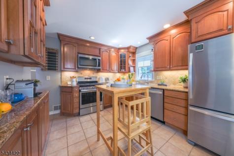 524 Farley Avenue Scotch Plains NJ 07076