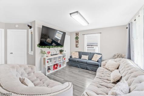 375 Amherst Street East Orange NJ 07018