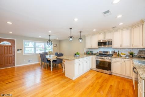 136 Redwood Avenue Wayne NJ 07470