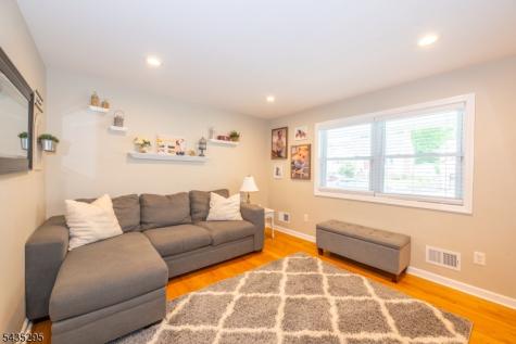 136 Redwood Avenue Wayne NJ 07470