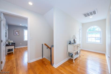 136 Redwood Avenue Wayne NJ 07470
