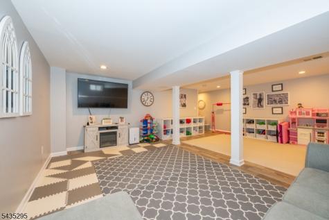136 Redwood Avenue Wayne NJ 07470