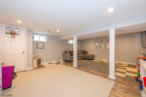 136 Redwood Avenue Wayne NJ 07470
