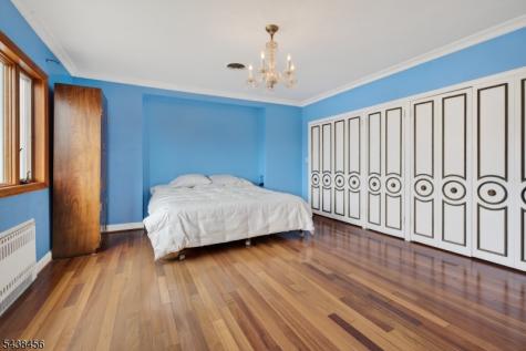 25 Cresthill Avenue Clifton NJ 07012