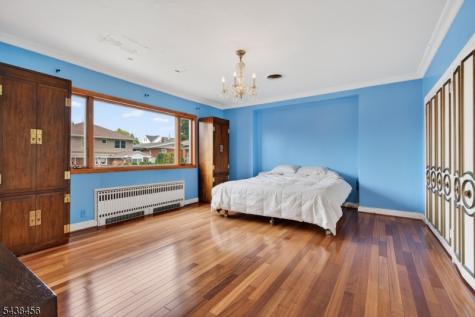 25 Cresthill Avenue Clifton NJ 07012