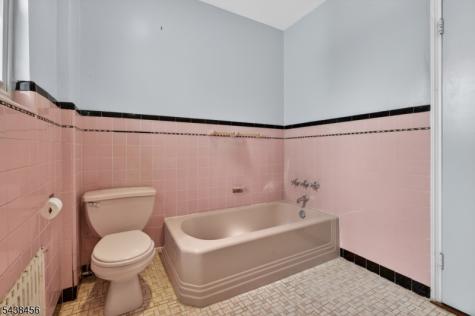 25 Cresthill Avenue Clifton NJ 07012