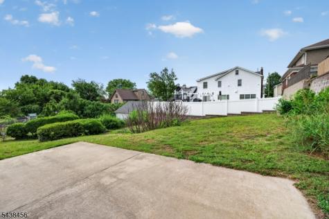 25 Cresthill Avenue Clifton NJ 07012
