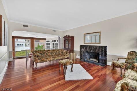 25 Cresthill Avenue Clifton NJ 07012
