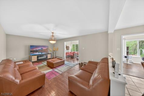 20 Willow Grove Court Ogdensburg NJ 07439