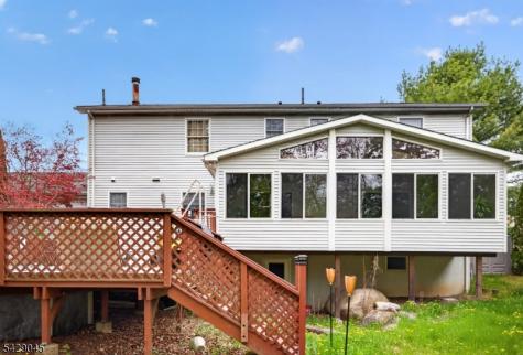 20 Willow Grove Court Ogdensburg NJ 07439