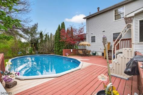 20 Willow Grove Court Ogdensburg NJ 07439