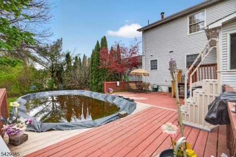 20 Willow Grove Court Ogdensburg NJ 07439