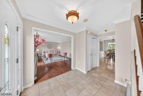 20 Willow Grove Court Ogdensburg NJ 07439