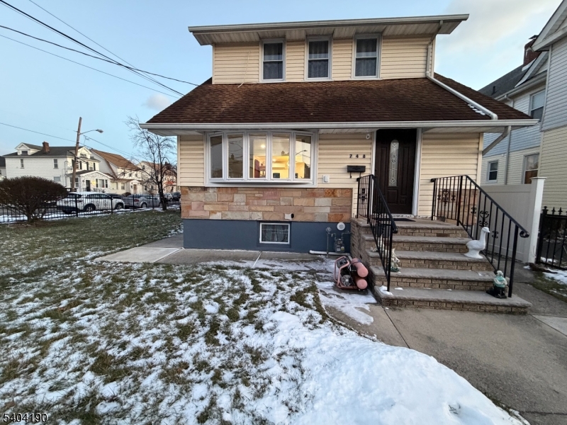 746 Murray Street Elizabeth NJ 07202