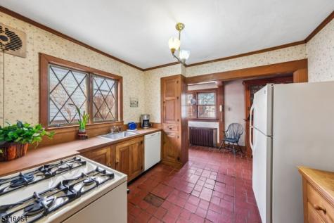 43 Ridgeview Avenue West Orange NJ 07052
