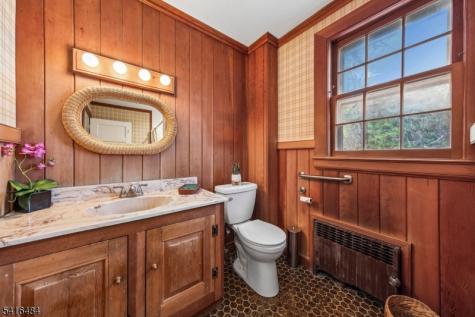 43 Ridgeview Avenue West Orange NJ 07052