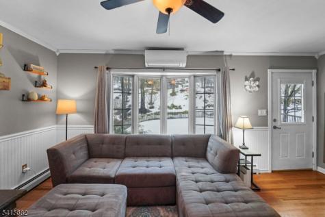 27 Condict Road Roxbury NJ 07850