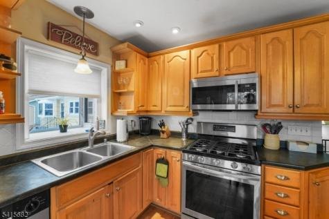 27 Condict Road Roxbury NJ 07850