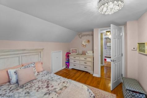 27 Condict Road Roxbury NJ 07850