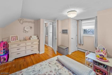 27 Condict Road Roxbury NJ 07850