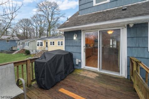 27 Condict Road Roxbury NJ 07850