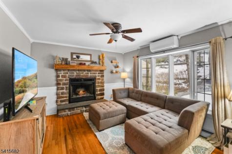 27 Condict Road Roxbury NJ 07850