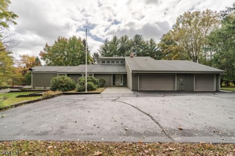 3 Alexandria Drive Alexandria NJ 08867