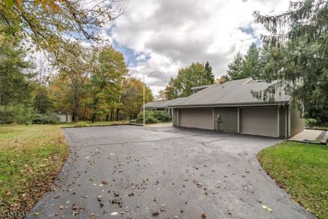 3 Alexandria Drive Alexandria NJ 08867