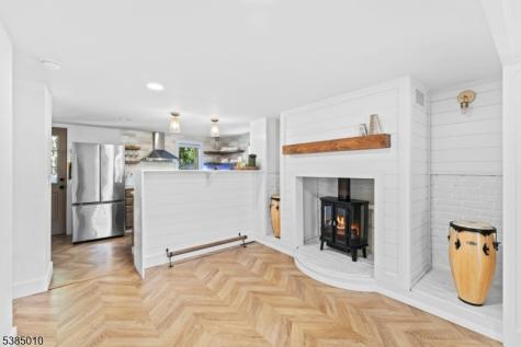 9 Lawnwood Avenue Newton NJ 07860