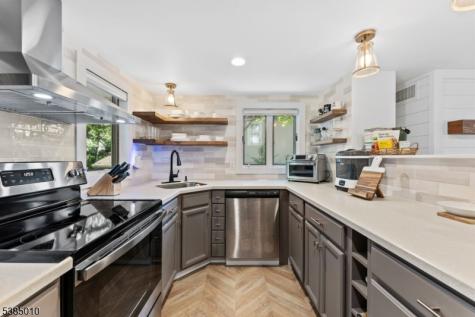 9 Lawnwood Avenue Newton NJ 07860