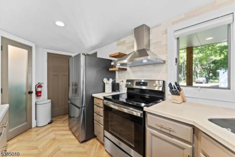 9 Lawnwood Avenue Newton NJ 07860