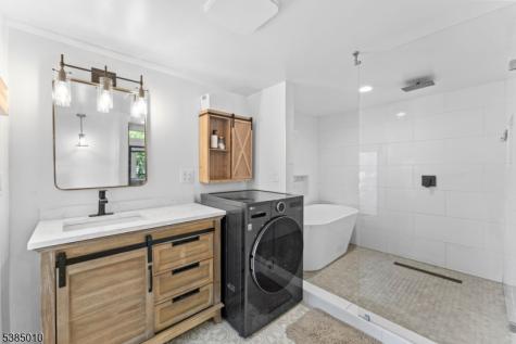 9 Lawnwood Avenue Newton NJ 07860