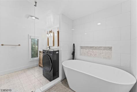 9 Lawnwood Avenue Newton NJ 07860