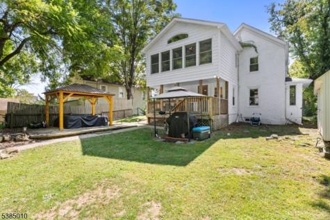 9 Lawnwood Avenue Newton NJ 07860