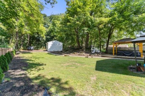 9 Lawnwood Avenue Newton NJ 07860