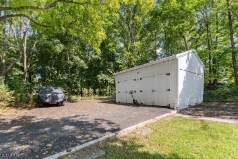 9 Lawnwood Avenue Newton NJ 07860