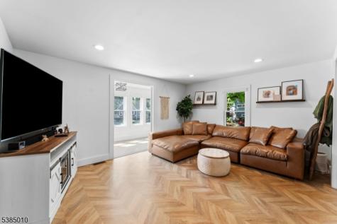 9 Lawnwood Avenue Newton NJ 07860