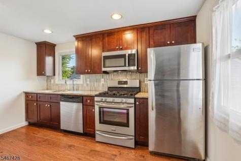 239 Bradford Avenue Linden NJ 07036