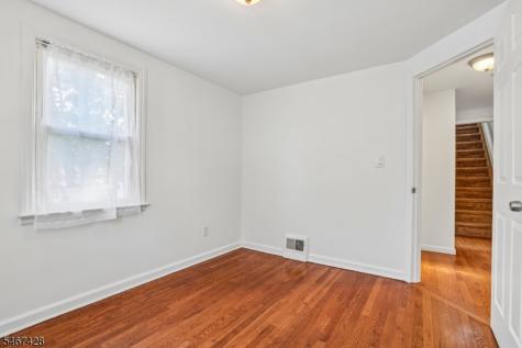 239 Bradford Avenue Linden NJ 07036