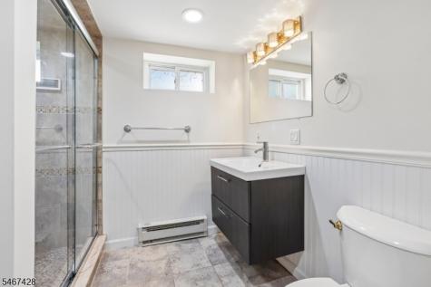 239 Bradford Avenue Linden NJ 07036