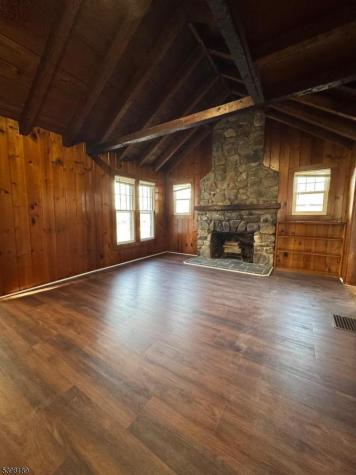 13 Log Cabin Terrace Sparta NJ 07871