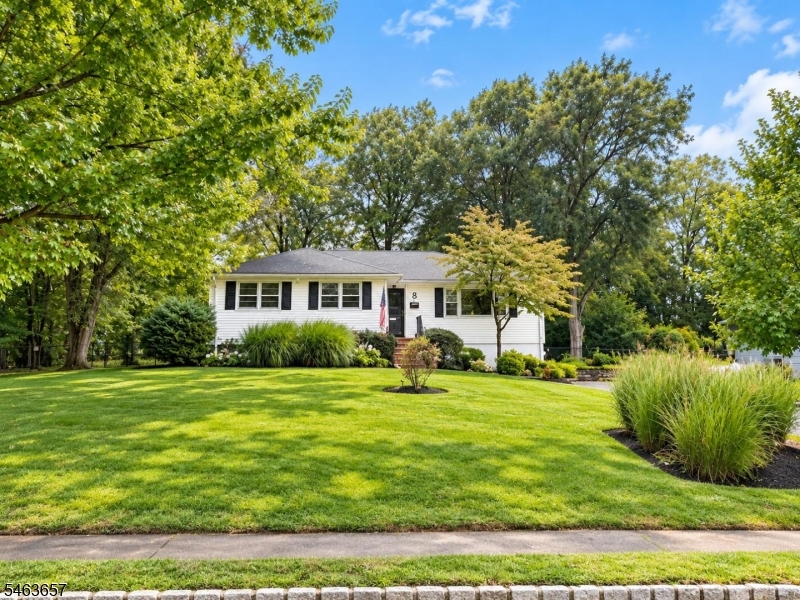 8 Country Club Court Livingston NJ 07039