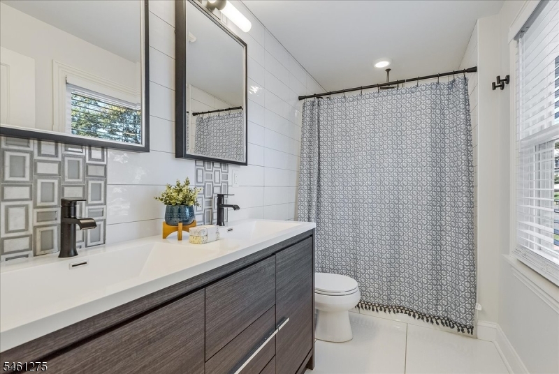 161 Willowdale Avenue Montclair NJ 07042