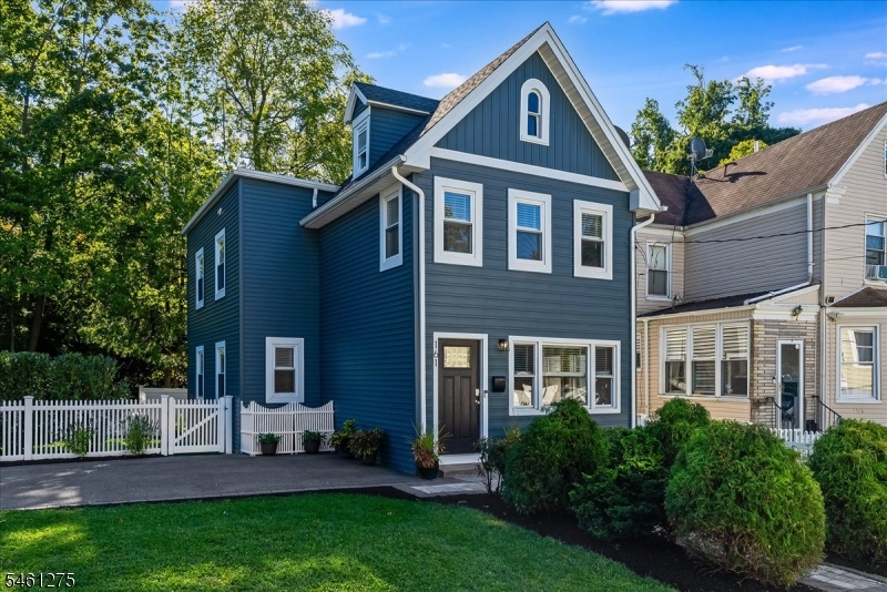 161 Willowdale Avenue Montclair NJ 07042