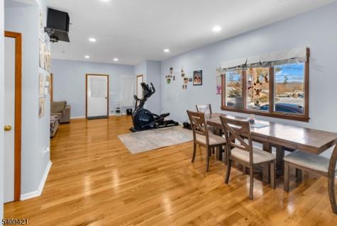 20 Center Street Butler NJ 07405