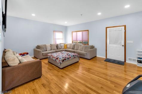 20 Center Street Butler NJ 07405