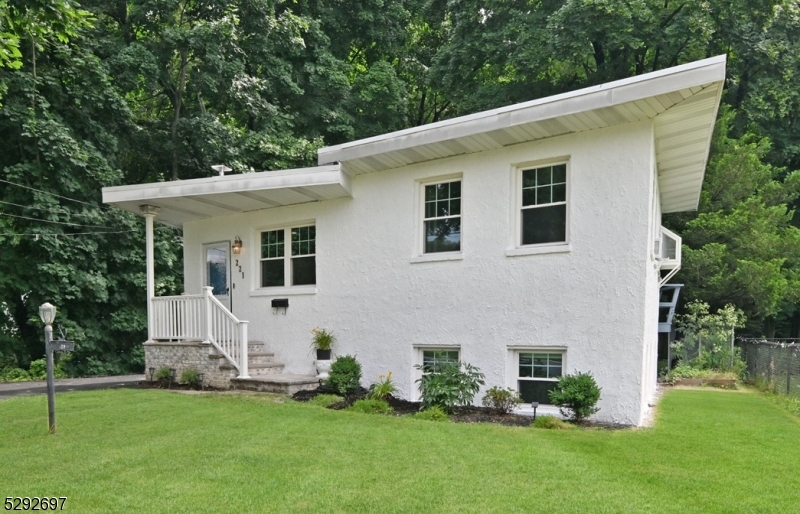 221 Lakeview Drive Ridgewood Village NJ 07450