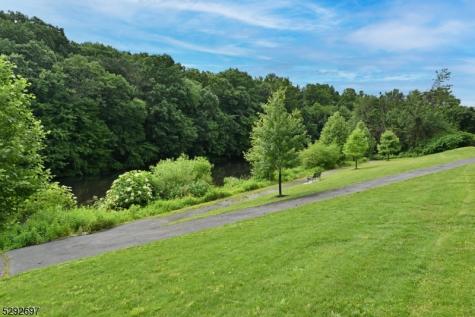 221 Lakeview Drive Ridgewood Village NJ 07450