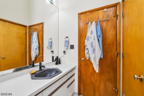 20 Heather Lane Bernards NJ 07920