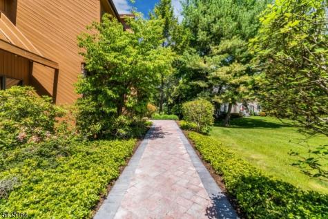 20 Heather Lane Bernards NJ 07920